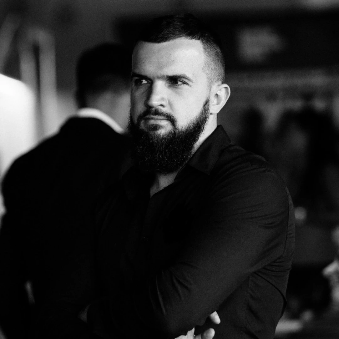 Александр Колесников